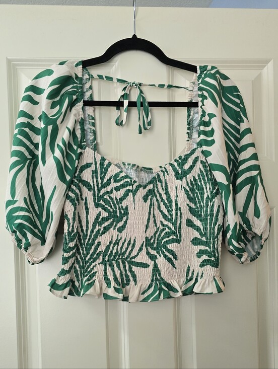 Tops - Leaf-Print Tropical Crop Top